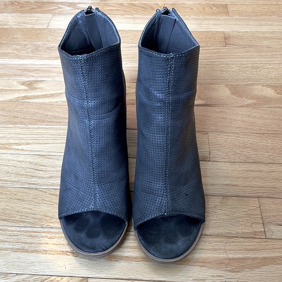 Maurices open-toed heeled booties - Picture 2 of 5